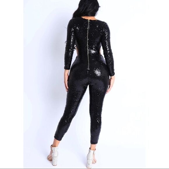Sequin Front Criss Cross O-Ring Point Jumpsuit - Picture 3 of 4